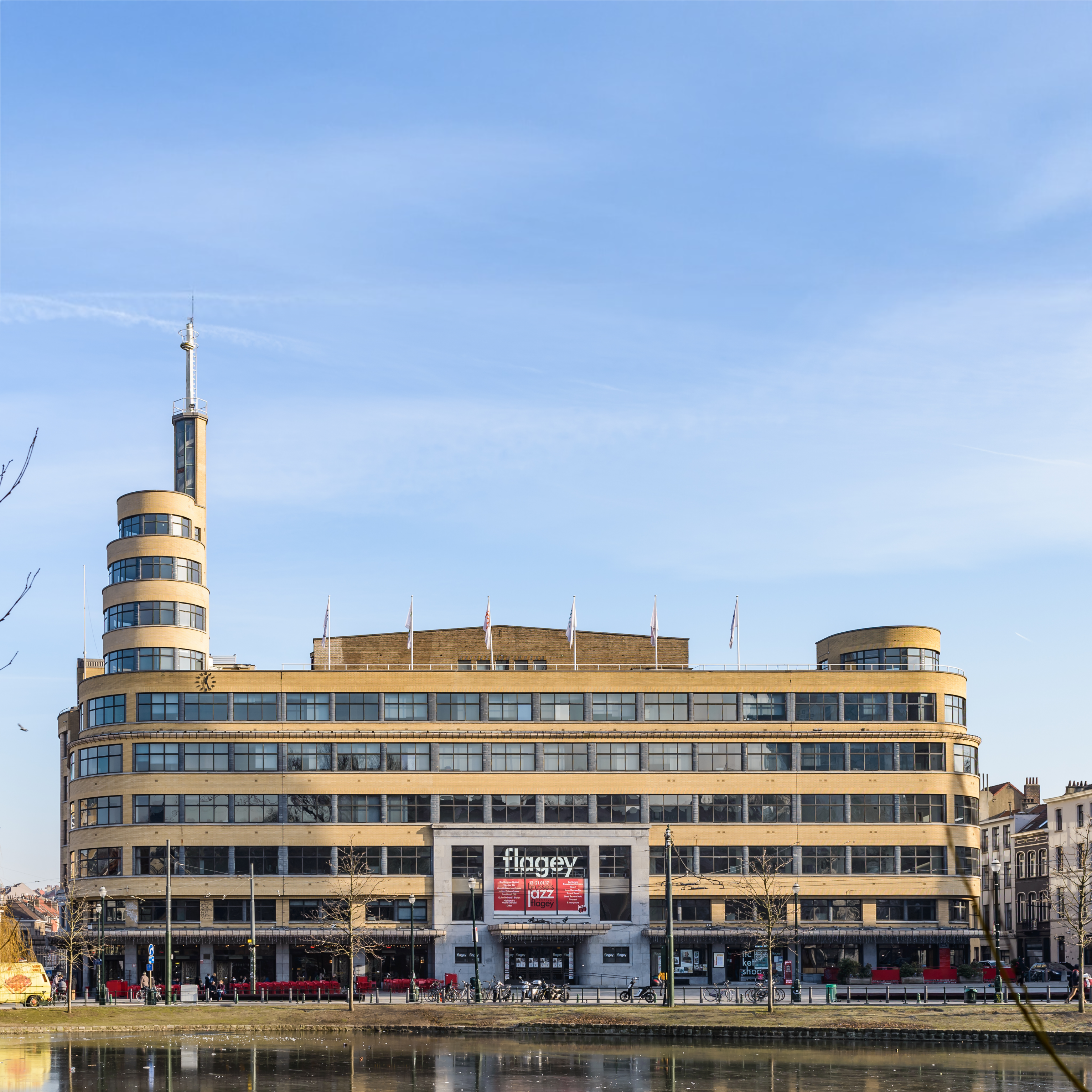 Pakketboot & Geluidsfabriek